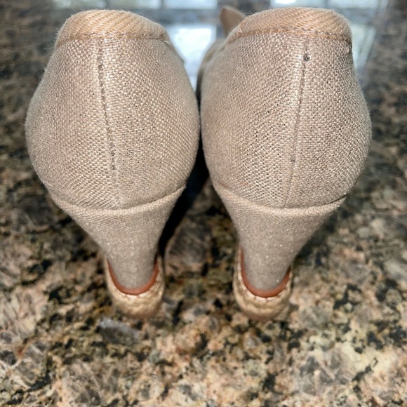 Tory Burch Summer Wedge - Picture 2 of 8